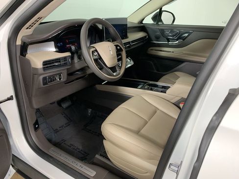 Used 2024 Lincoln Corsair FWD image 30
