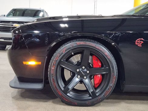 Used 2021 Dodge Challenger SRT Hellcat Redeye image 6