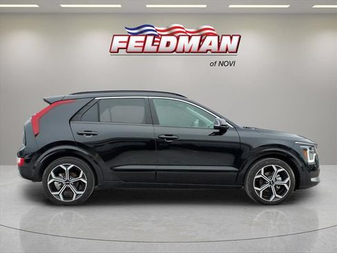 Used 2024 Kia Niro EX Touring FWD image 4