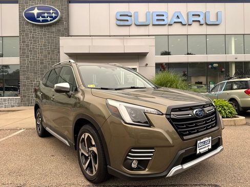 Used 2022 Subaru Forester Touring AWD/4WD image 1