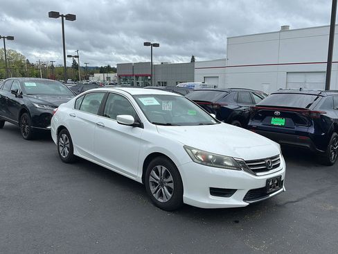Used 2015 Honda Accord LX image 2