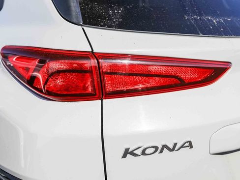 Used 2023 Hyundai Kona SEL AWD/4WD image 9