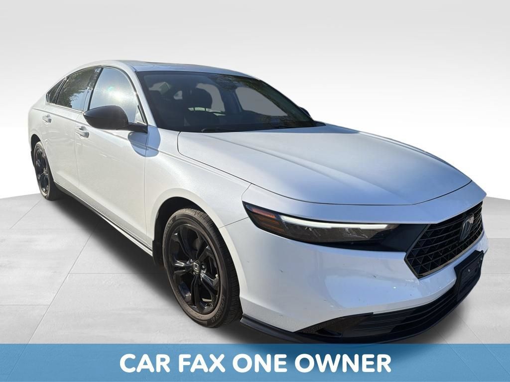 Used 2025 Honda Accord SE image 19