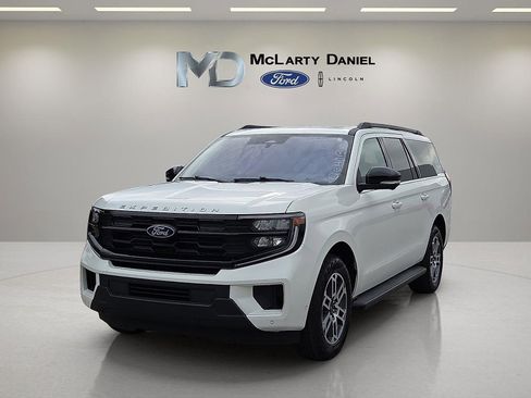 Certified 2025 Ford Expedition Max Active AWD/4WD image 2