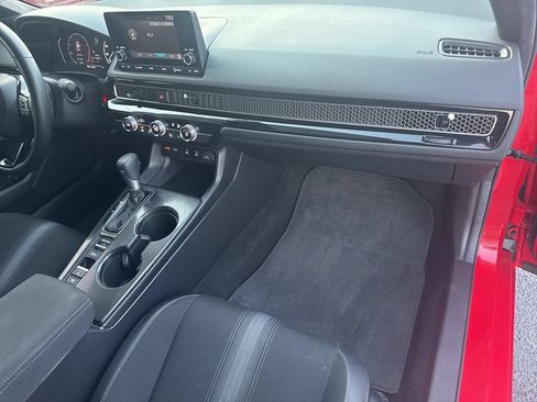 Used 2025 Honda Civic Sport image 40