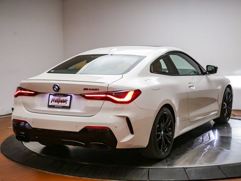 Certified 2022 BMW M440i Coupe w/ Shadowloine Package RWD image 7