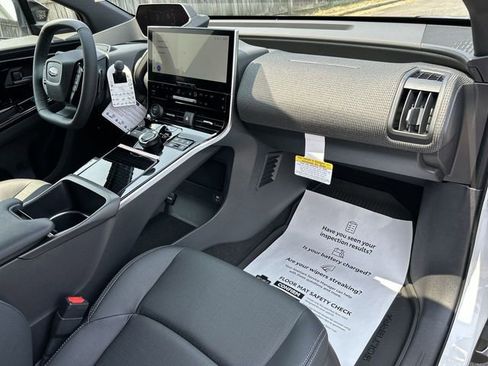 New 2025 Subaru Solterra Touring w/ Touring Package image 30