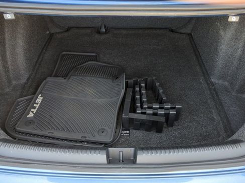 Used 2015 Volkswagen Jetta SE FWD image 9