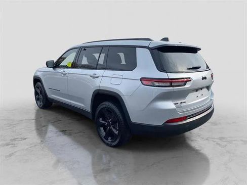 Certified 2021 Jeep Grand Cherokee L Laredo image 3