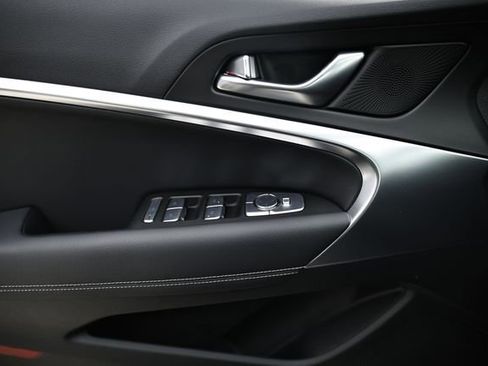 New 2026 Genesis G70 2.5T image 16