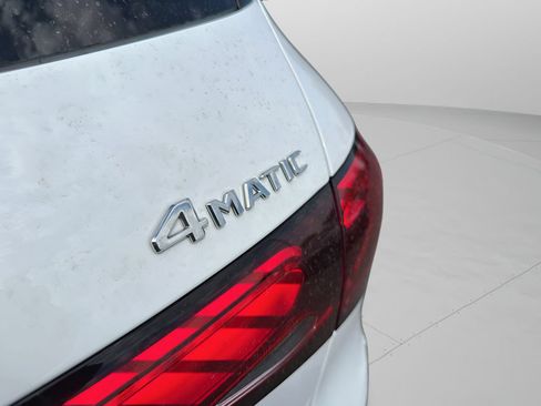 Used 2024 Mercedes-Benz GLC 300 4MATIC image 28