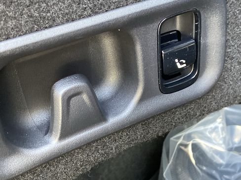 New 2026 Mercedes-Benz E 350 4MATIC Sedan image 10