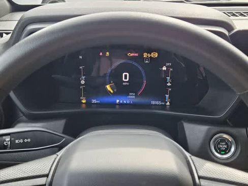 Used 2023 Chevrolet Colorado W/T image 33