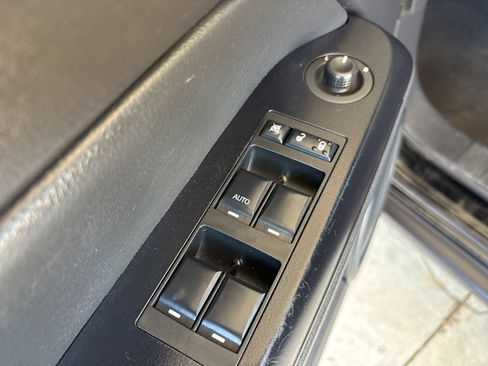 Used 2015 Jeep Patriot Latitude FWD image 11