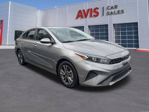 Used 2024 Kia Forte LXS image 3