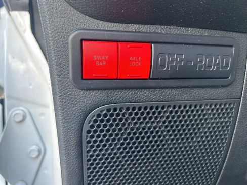 Used 2018 Jeep Wrangler Unlimited Rubicon image 36