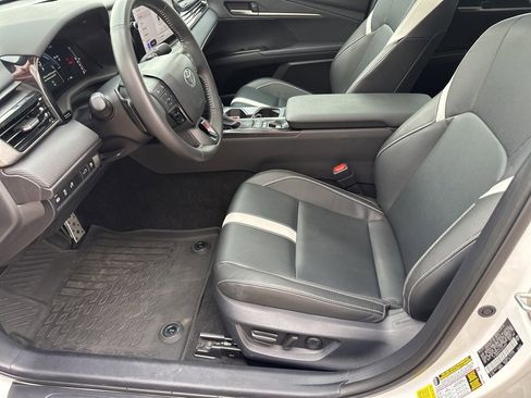 Used 2025 Toyota Camry SE w/ Multimedia Upgrade Package image 14