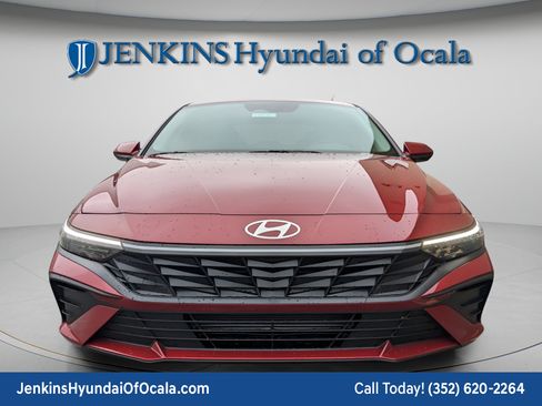 Certified 2025 Hyundai Elantra Sport FWD image 8