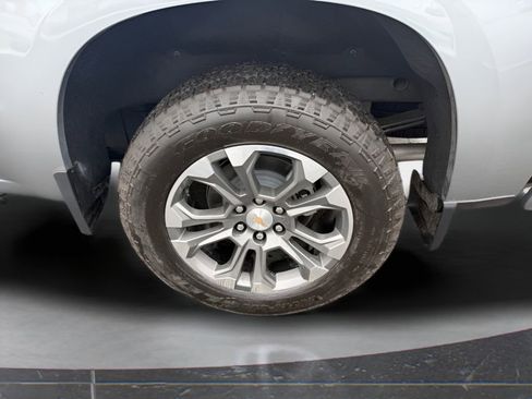 Used 2026 Chevrolet Silverado 1500 High Country w/ Technology Package AWD/4WD image 19