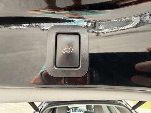 Used 2018 Toyota Highlander XLE AWD/4WD image 53