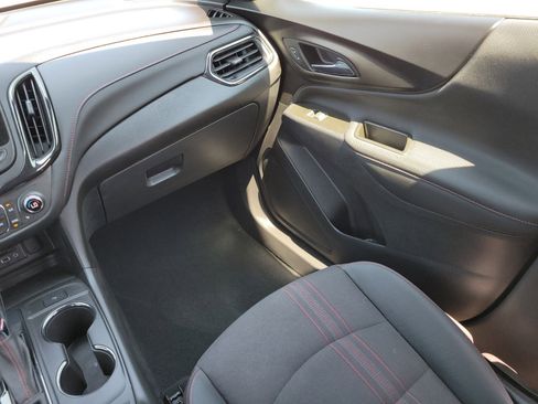 Used 2023 Chevrolet Equinox RS image 17