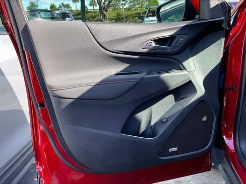 Certified 2024 Chevrolet Equinox RS w/ RS Leather Package image 21