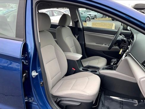 Used 2019 Hyundai Elantra SE image 10