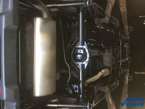 Used 2022 Jeep Wrangler Unlimited Sahara w/ Cold Weather Group AWD/4WD image 12