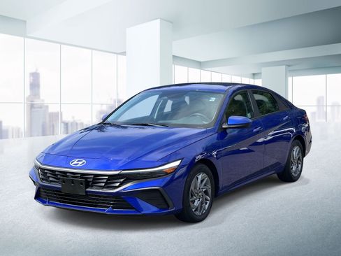 Used 2024 Hyundai Elantra SEL FWD image 1