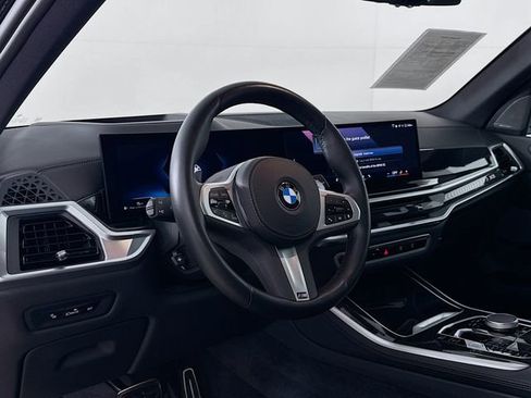 Used 2024 BMW X5 xDrive40i w/ M Sport Package image 9