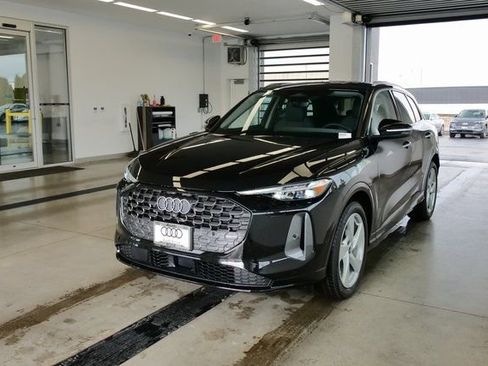 New 2025 Audi Q5 Prestige image 3