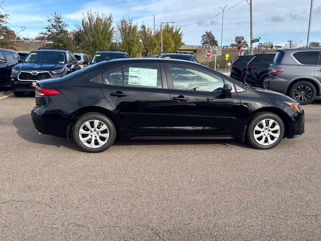 New 2027 Toyota Corolla LE FWD image 8