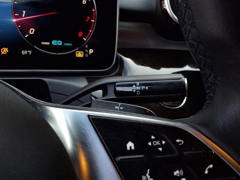 Used 2022 Mercedes-Benz C 300 Sedan image 11