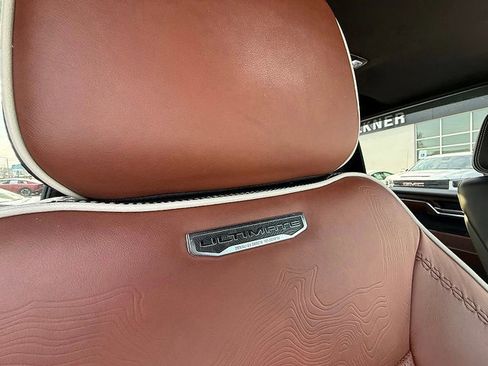 Used 2025 GMC Sierra 2500 Denali Ultimate image 25