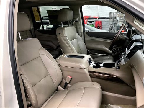 Used 2015 GMC Yukon XL SLT w/ Open Road Package AWD/4WD image 8
