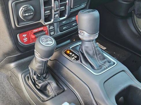 New 2025 Jeep Gladiator Rubicon AWD/4WD image 12