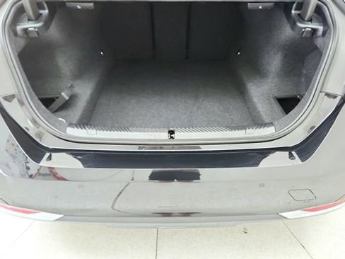 Used 2026 BMW 530i RWD image 12