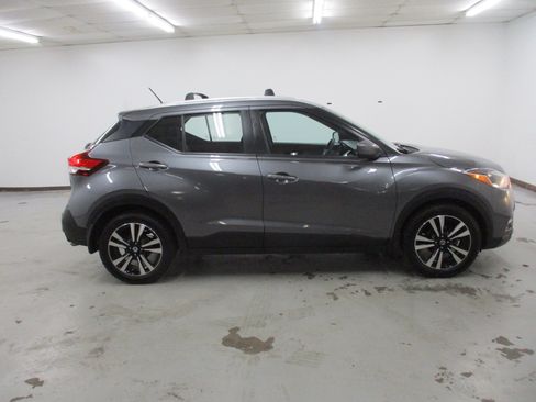 Used 2020 Nissan Kicks SV w/ Exterior Package FWD image 8