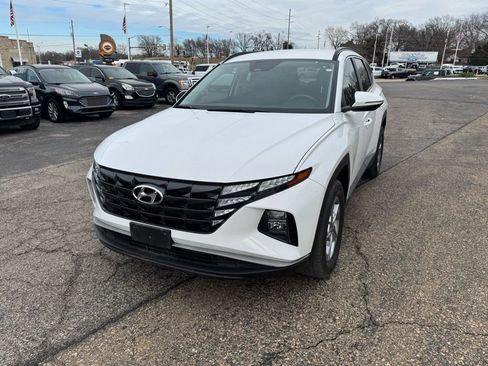 Used 2023 Hyundai Tucson SEL image 2