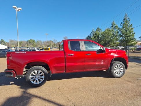 Used 2022 Chevrolet Silverado 1500 Custom w/ Safety Confidence Package image 14