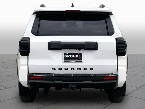 Used 2025 Toyota 4Runner SR5 RWD image 5