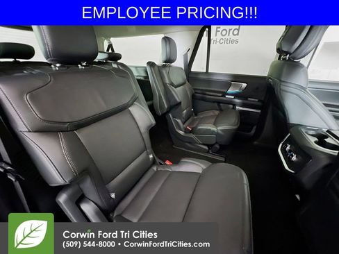 New 2026 Ford Expedition Max Platinum w/ Driver's Package AWD/4WD image 18