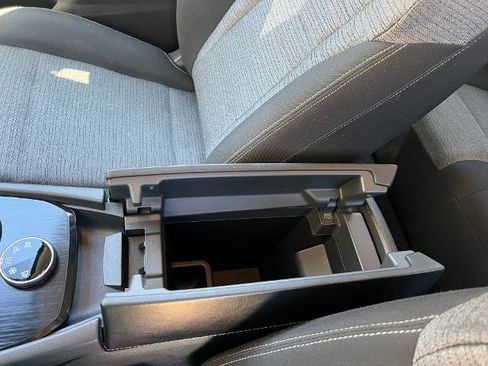 Used 2023 Nissan Rogue SV image 21