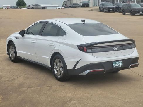New 2025 Hyundai Sonata SE image 3