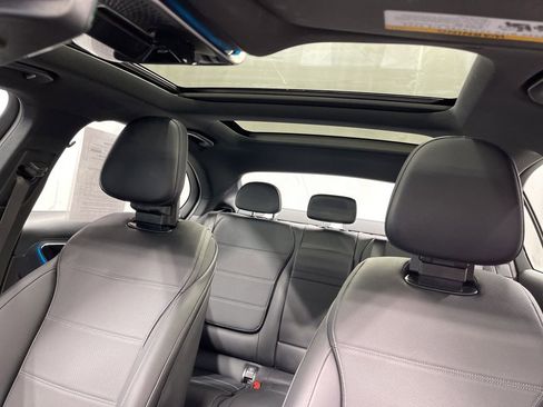 Used 2025 Mercedes-Benz C 300 4MATIC Sedan image 11