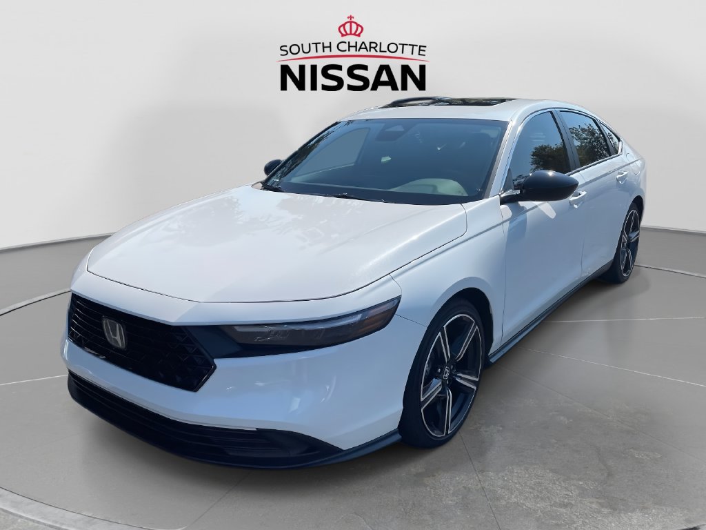 Used 2024 Honda Accord Sport image 3