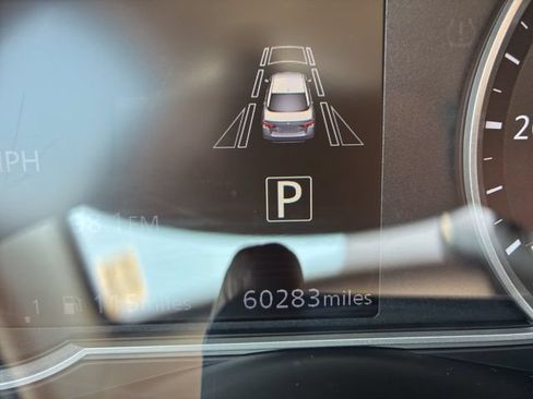 Used 2024 Nissan Versa SV FWD image 18