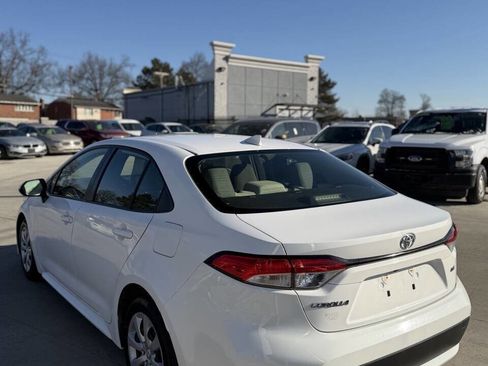 Used 2020 Toyota Corolla LE image 6