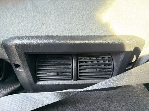 Used 2020 RAM 1500 Classic SLT AWD/4WD image 23