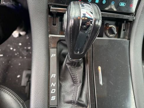 Used 2019 Ford Taurus Limited image 17